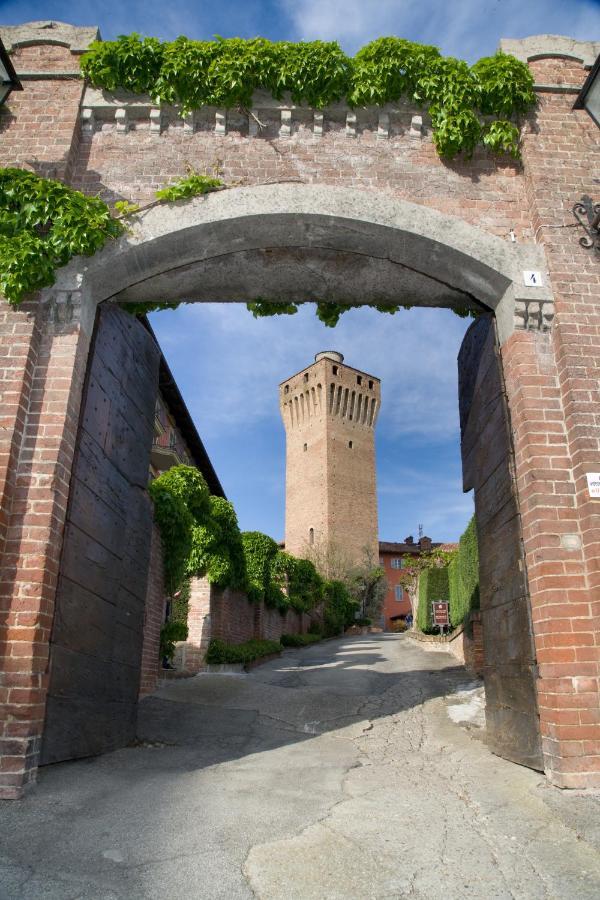 Hotel Castello Di Santa Vittoria Santa Vittoria d'Alba Exterior photo
