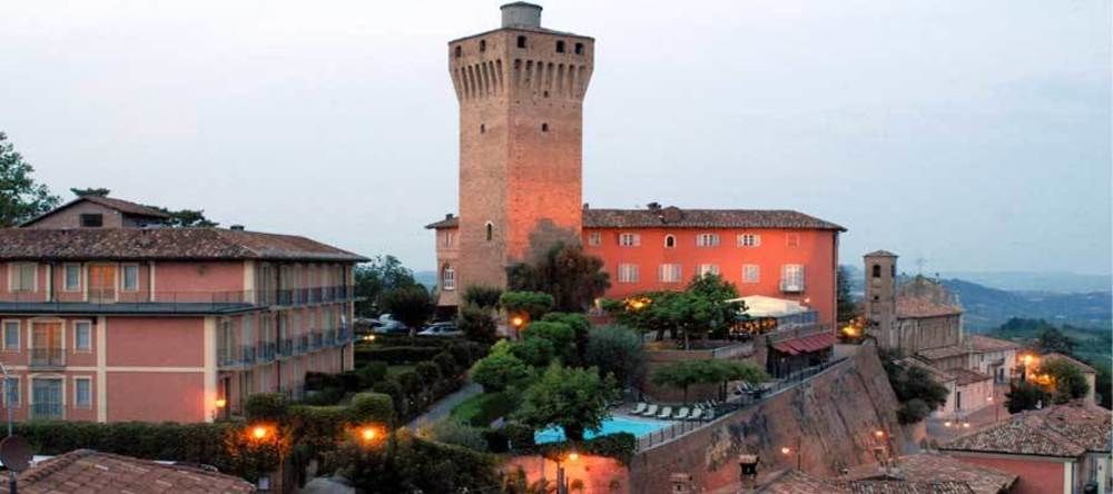 Hotel Castello Di Santa Vittoria Santa Vittoria d'Alba Exterior photo